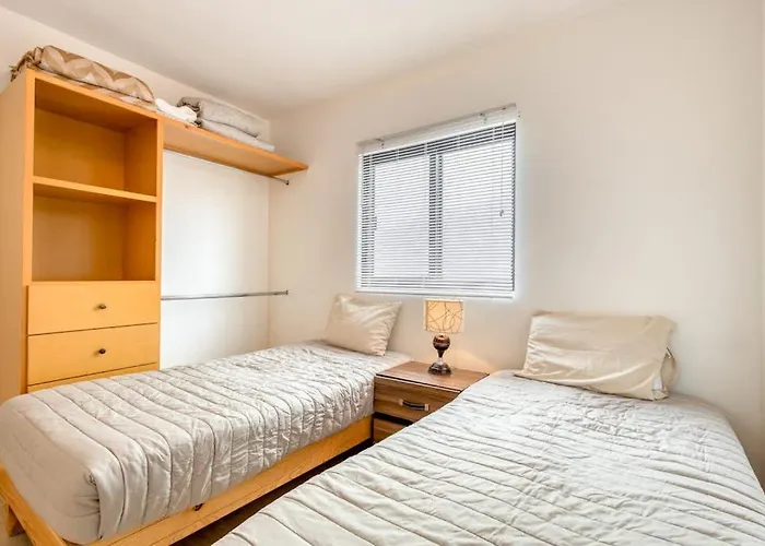 Ocean View With Scenic Balcony, Well-equipped Kitchen, Internet & W/d Сasa de vacaciones *